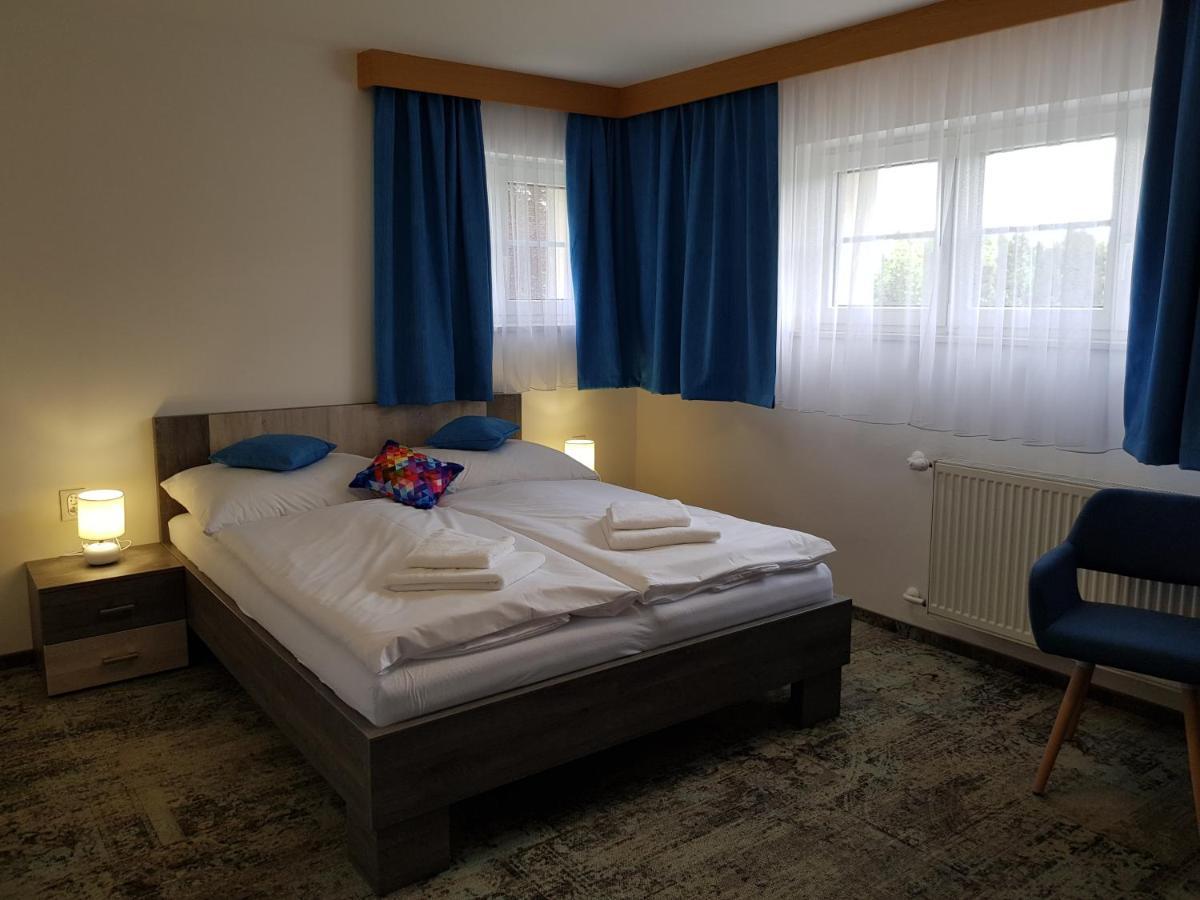 Penzion Vila Tereza Hranice  Exteriör bild